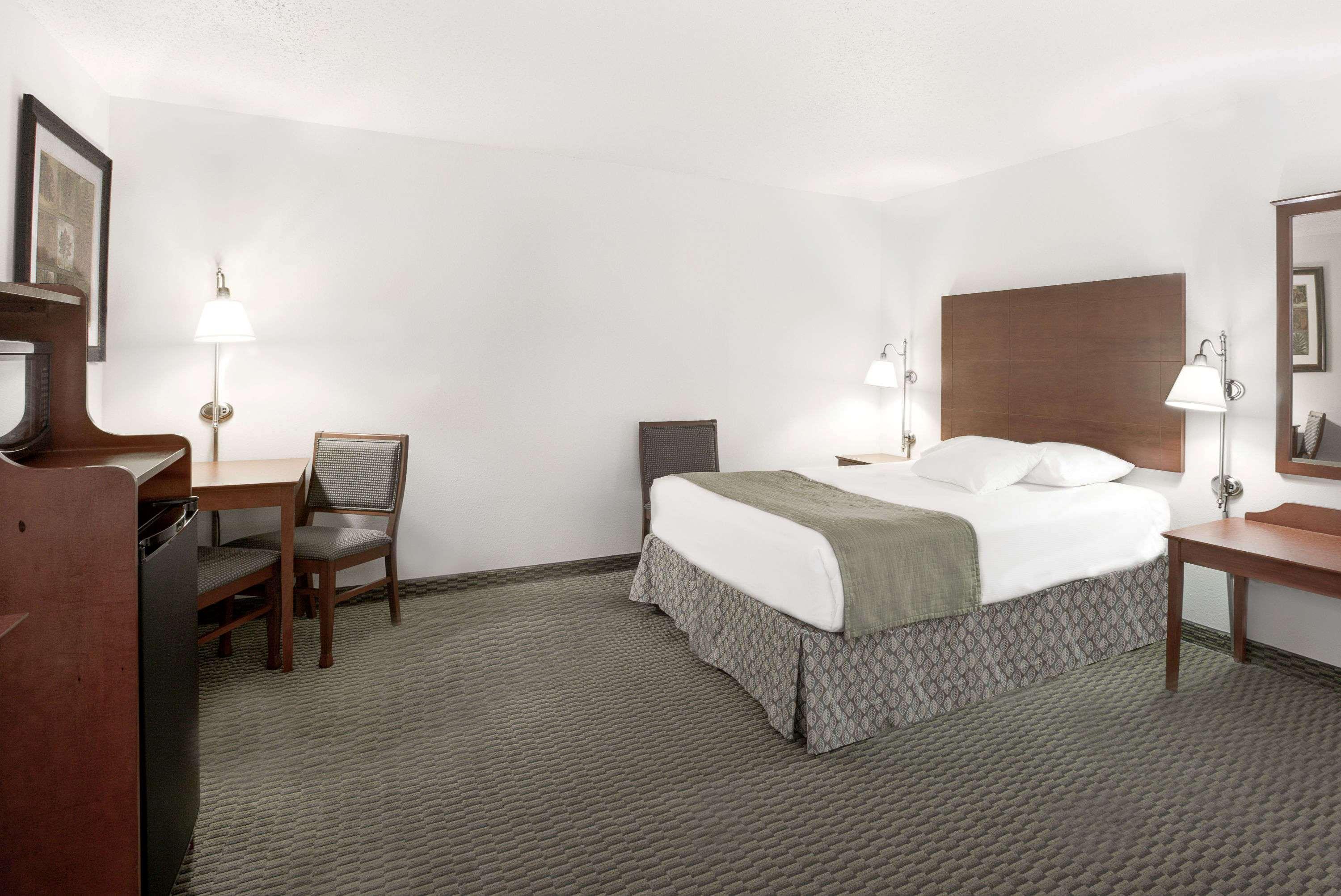 Days Inn By Wyndham Carroll Exterior foto
